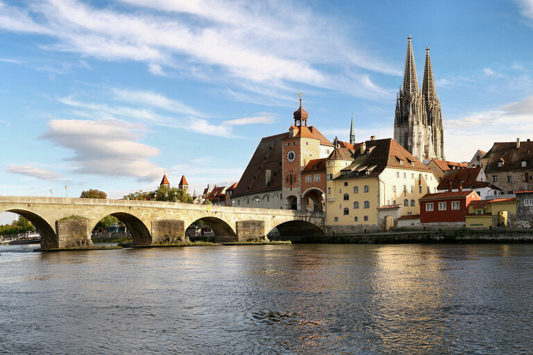 Umzug von Wien nach Regensburg – Blick auf Regensburg in Bayern